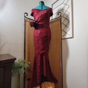 Handmade Red Burgandy Murmaid Off the Shoulder Floral Stretch Texture Partern